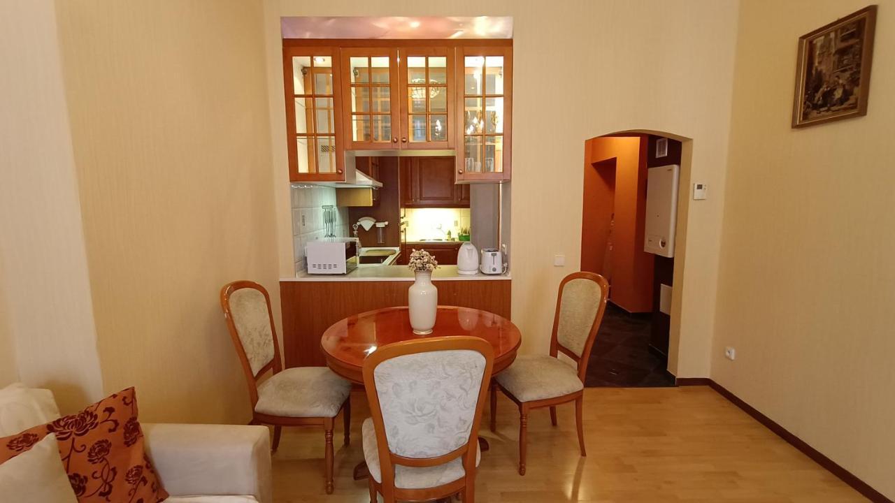 Apartments Stubsi With Colonnade View Karlovy Vary Ngoại thất bức ảnh