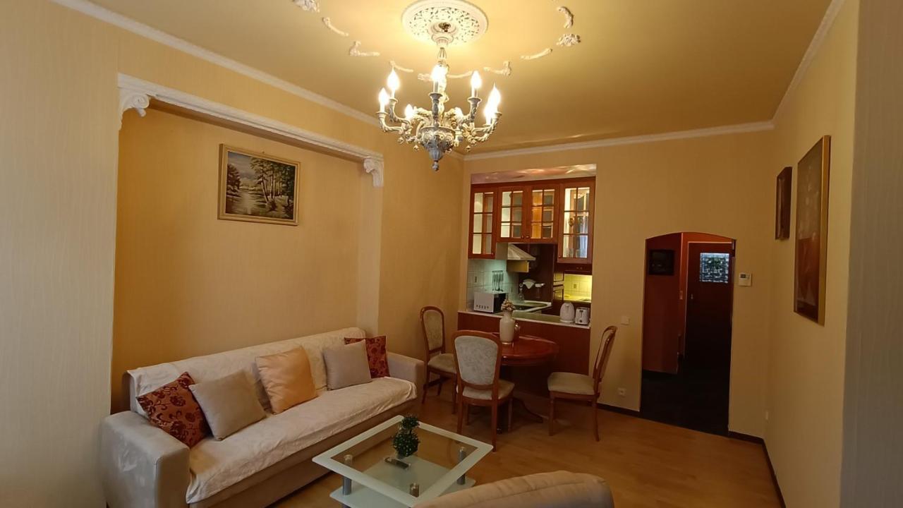 Apartments Stubsi With Colonnade View Karlovy Vary Ngoại thất bức ảnh