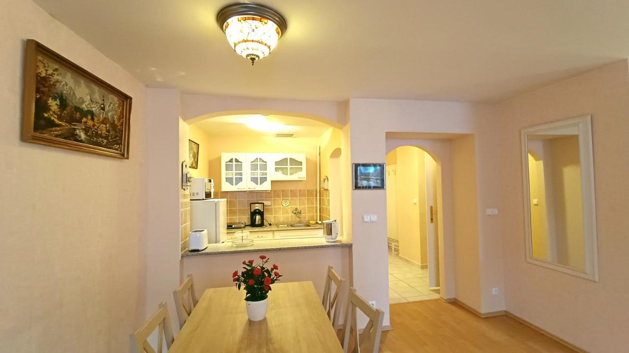 Apartments Stubsi With Colonnade View Karlovy Vary Ngoại thất bức ảnh