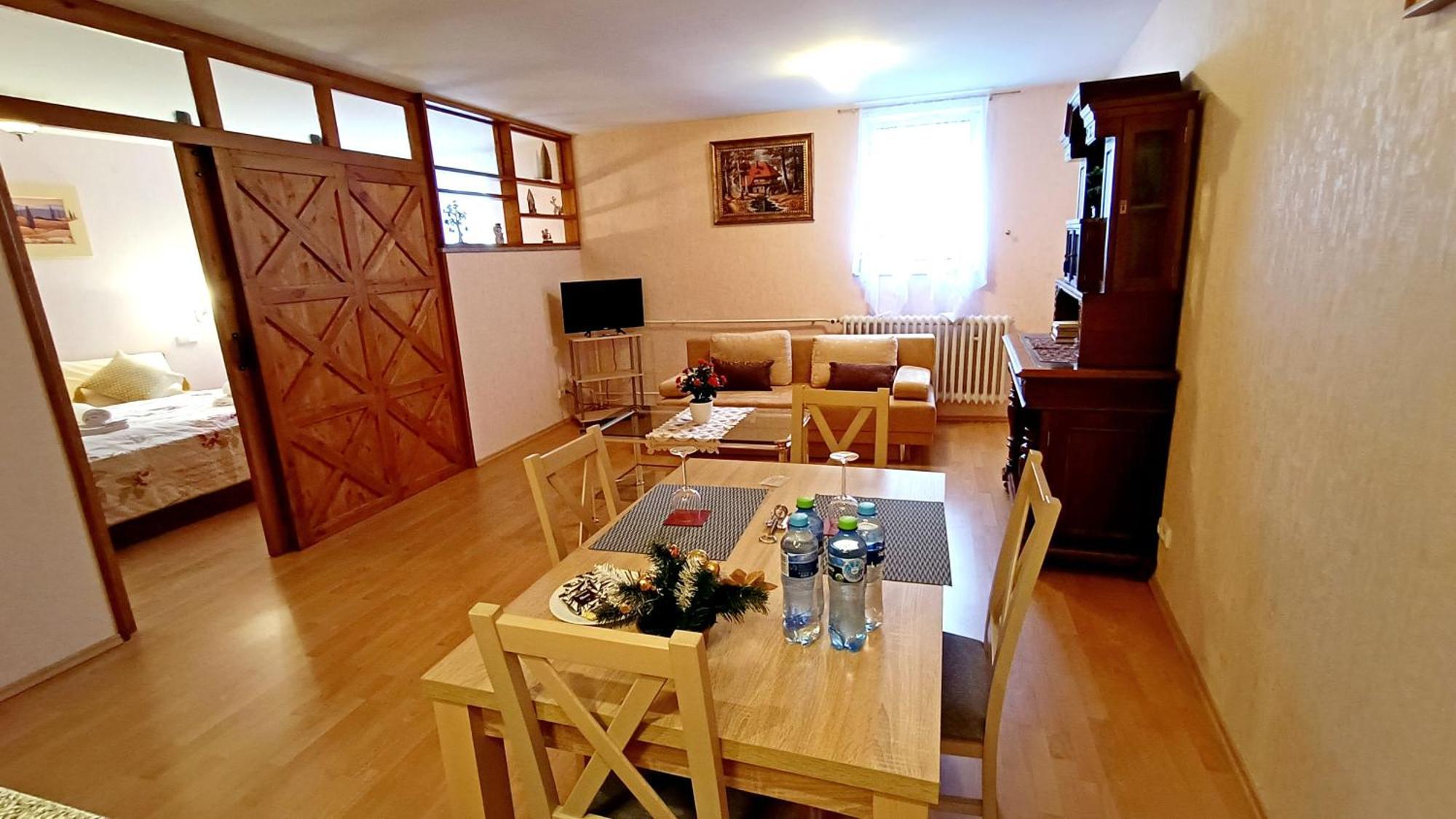 Apartments Stubsi With Colonnade View Karlovy Vary Ngoại thất bức ảnh