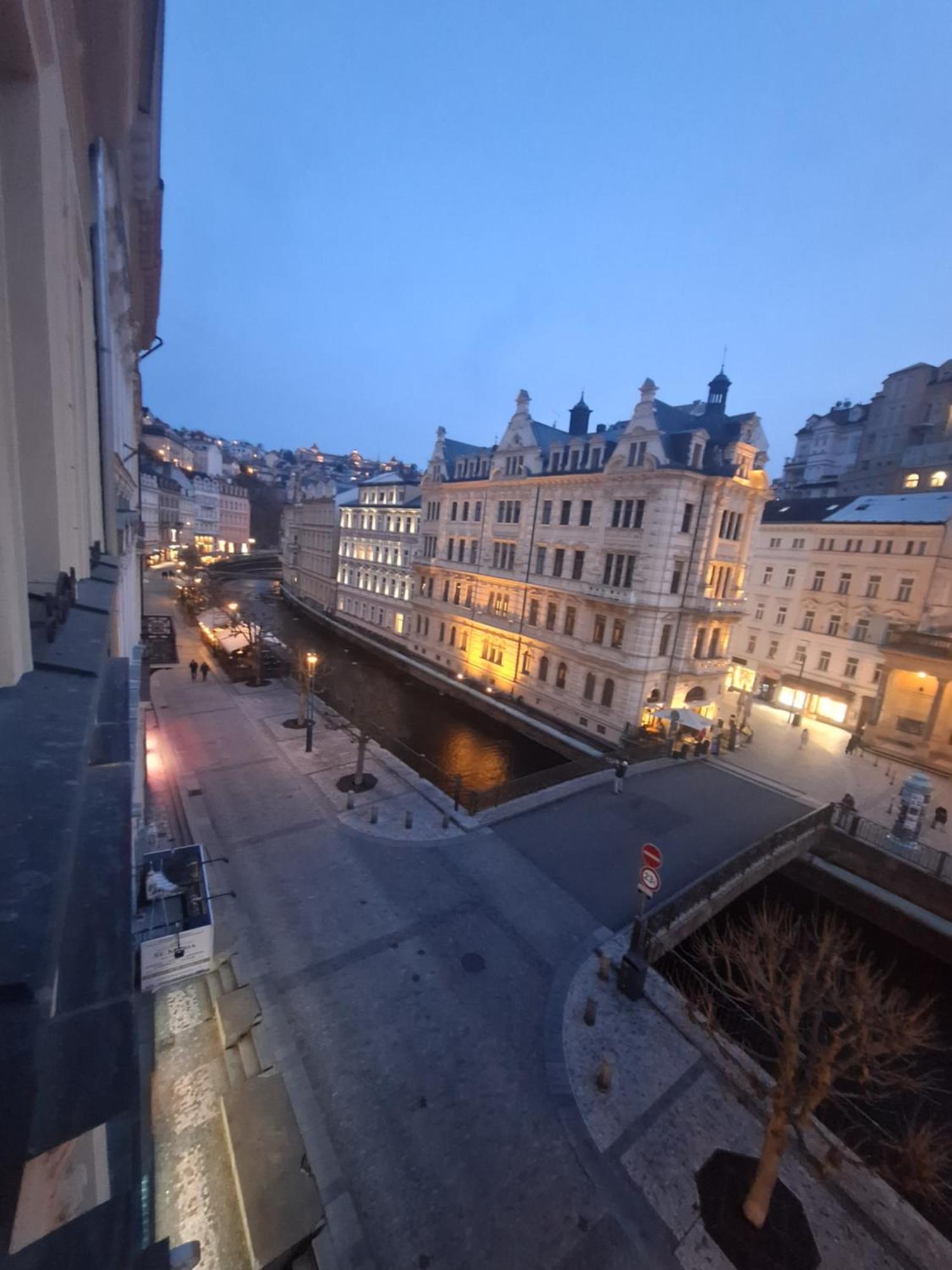 Apartments Stubsi With Colonnade View Karlovy Vary Ngoại thất bức ảnh