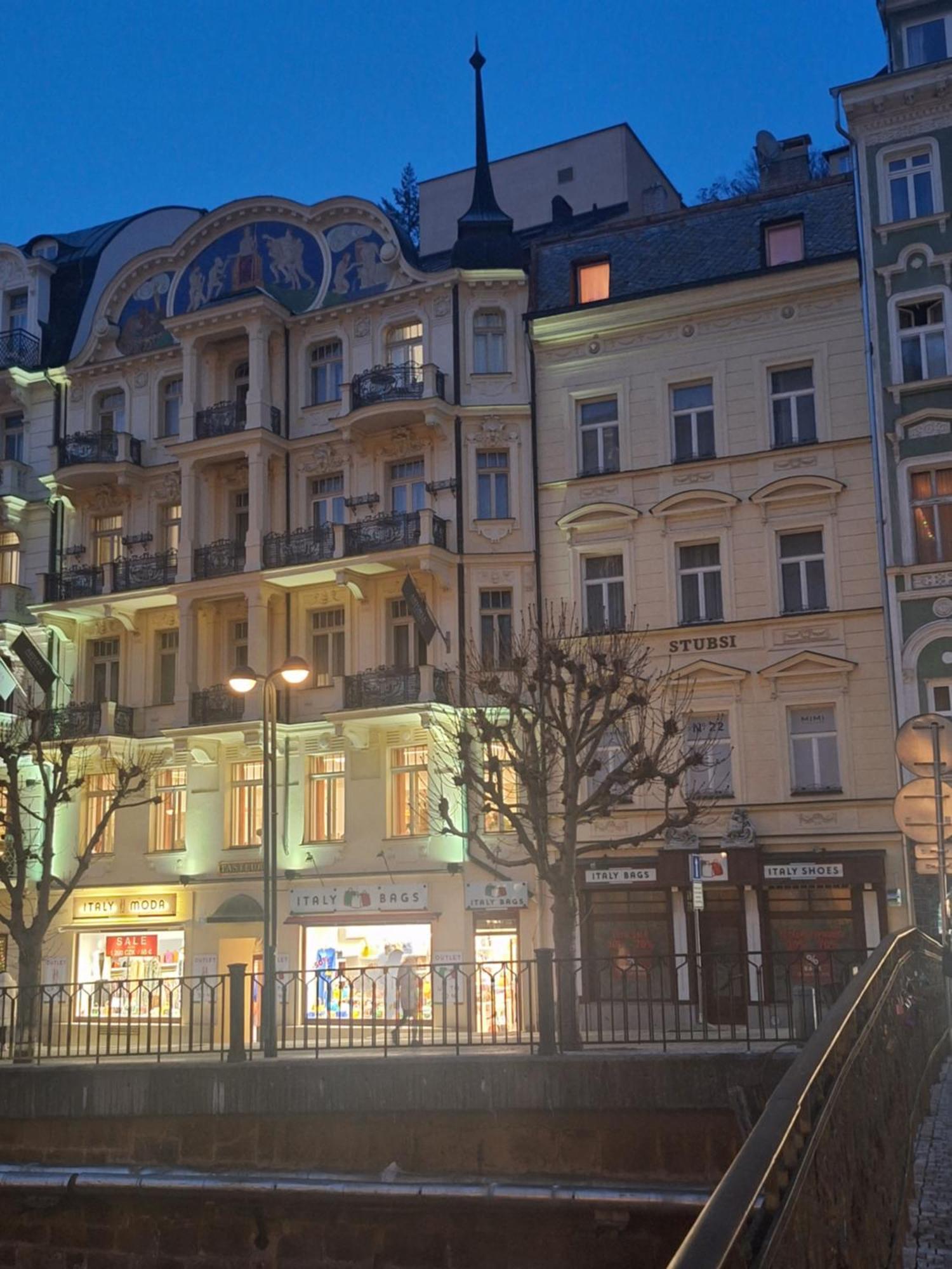 Apartments Stubsi With Colonnade View Karlovy Vary Ngoại thất bức ảnh